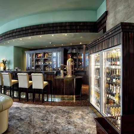 Continental Hotel 4*