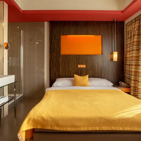 Continental Hotel 4*