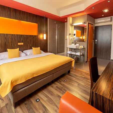 Continental Hotel 4*