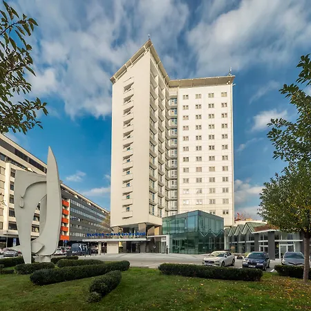 Continental 4*