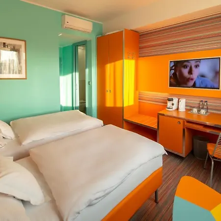 Continental Hotel 4*