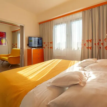 Continental Hotel