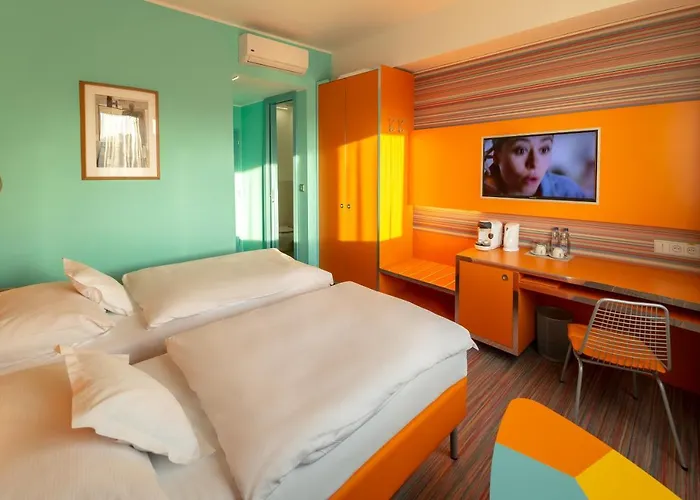 Continental Hotell 4*